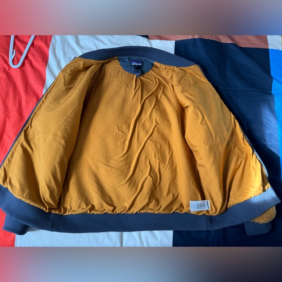 SOLD- Patagonia Retro-X bomber jacket - Picture 5 of 7